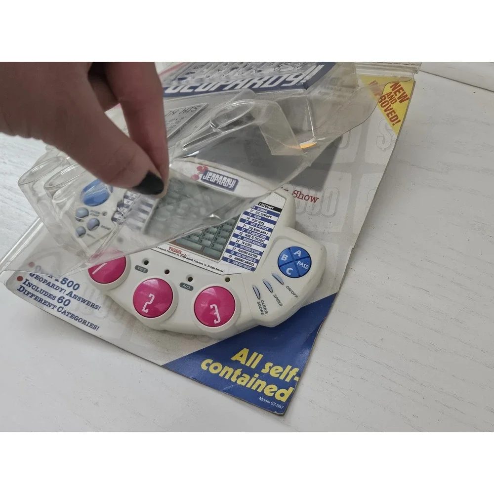 Jeopardy Handheld Game (Tiger Electronics Inc.) Deluxe Edition 1999-TESTED/WORKS